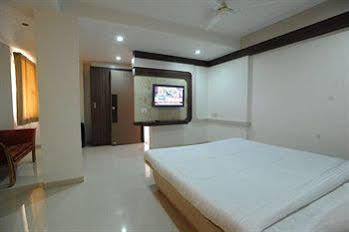 Hotel Jal Sagar Vadodara Exterior foto